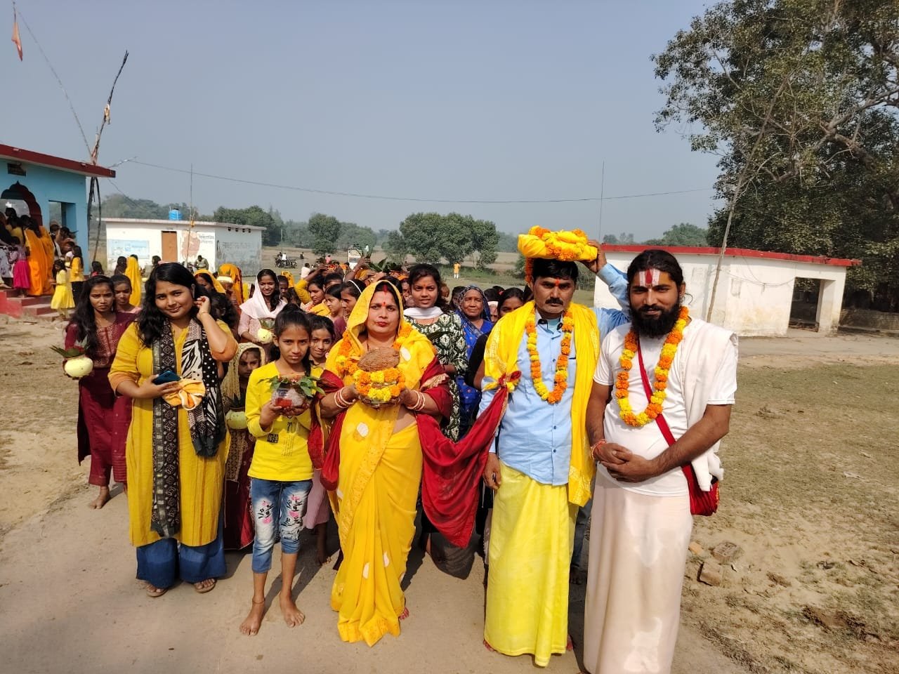 नौ दिवसीय श्री राम विवाह महोत्सव के उपलक्ष्य में निकाली गई भव्य शोभा कलश यात्रा