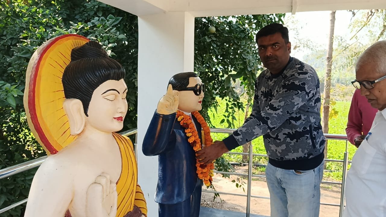 बाबा साहेब के पदचिन्हों पर एकजुटता के साथ चलने का संकल्प लिया