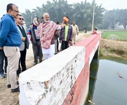 जल शक्ति मंत्री स्वतंत्र देव सिंह पहुंचे बस्ती, नहरों के संचालन का किया निरीक्षण