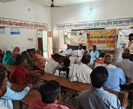 विकसित कृषि संकल्प अभियान के अंतर्गत दुबौलिया ब्लॉक में कृषक जागरूकता कार्यक्रम आयोजित