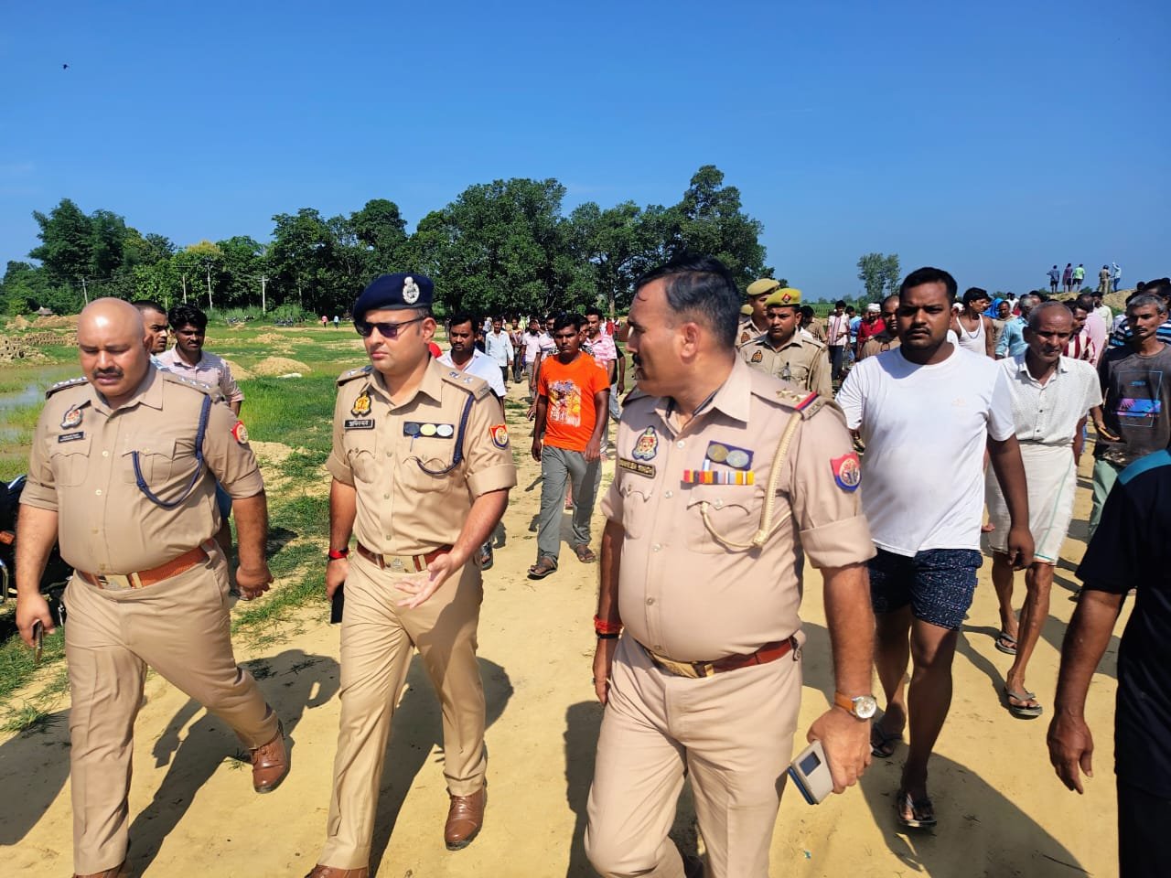 गड्ढे में डूबने से तीन मासूम बच्चों की दर्दनाक मौत, परिवार वालों का बुरा हाल