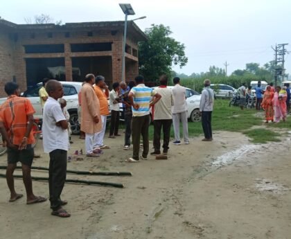 रक्षाबंधन पर घर आए युवक का बिजली के तार को बदलते समय हाईटेंशन तार की चपेट में आने से हुई मौत