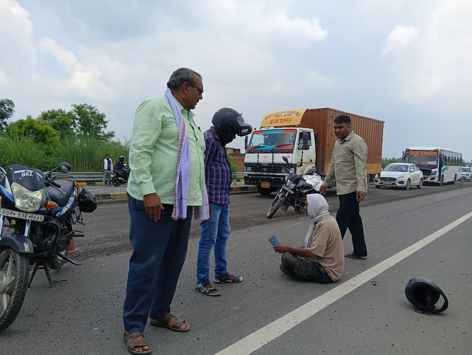बस्ती-फैजाबाद मार्ग पर हादसा, अधूरा निर्माण बनी वजह