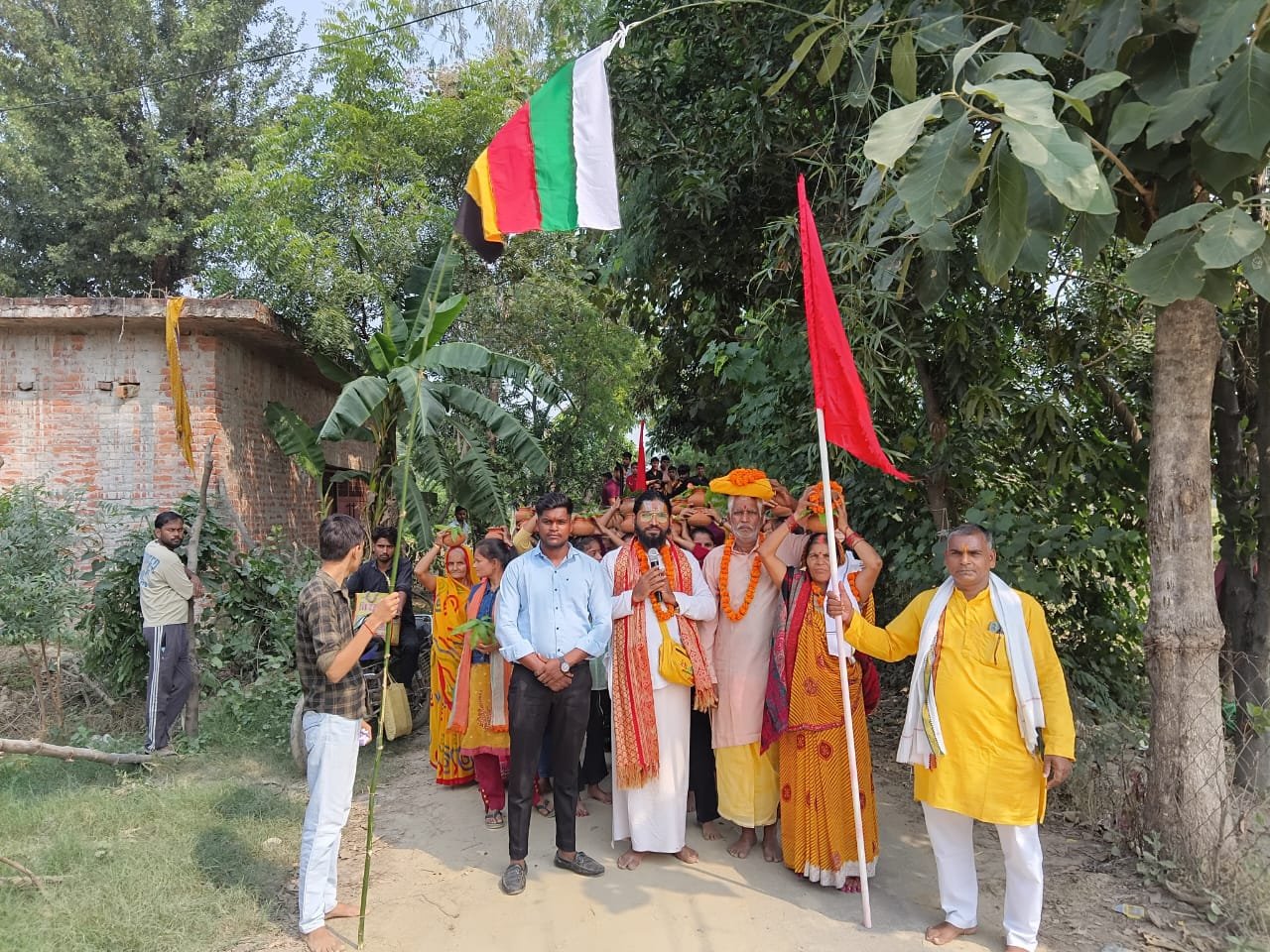 दौलतपुर में निकाली गई भव्य कलश शोभा यात्रा, नागा महंत गिरजेश दास की अगुआई में उमड़ा श्रद्धा का सैलाब