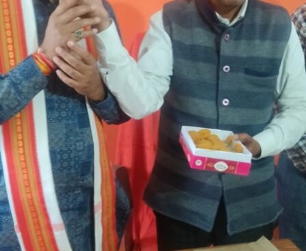 अनुदेशकों ने मानदेय वृद्धि व कैशलेस चिकित्सा सुविधा पर जताया आभार