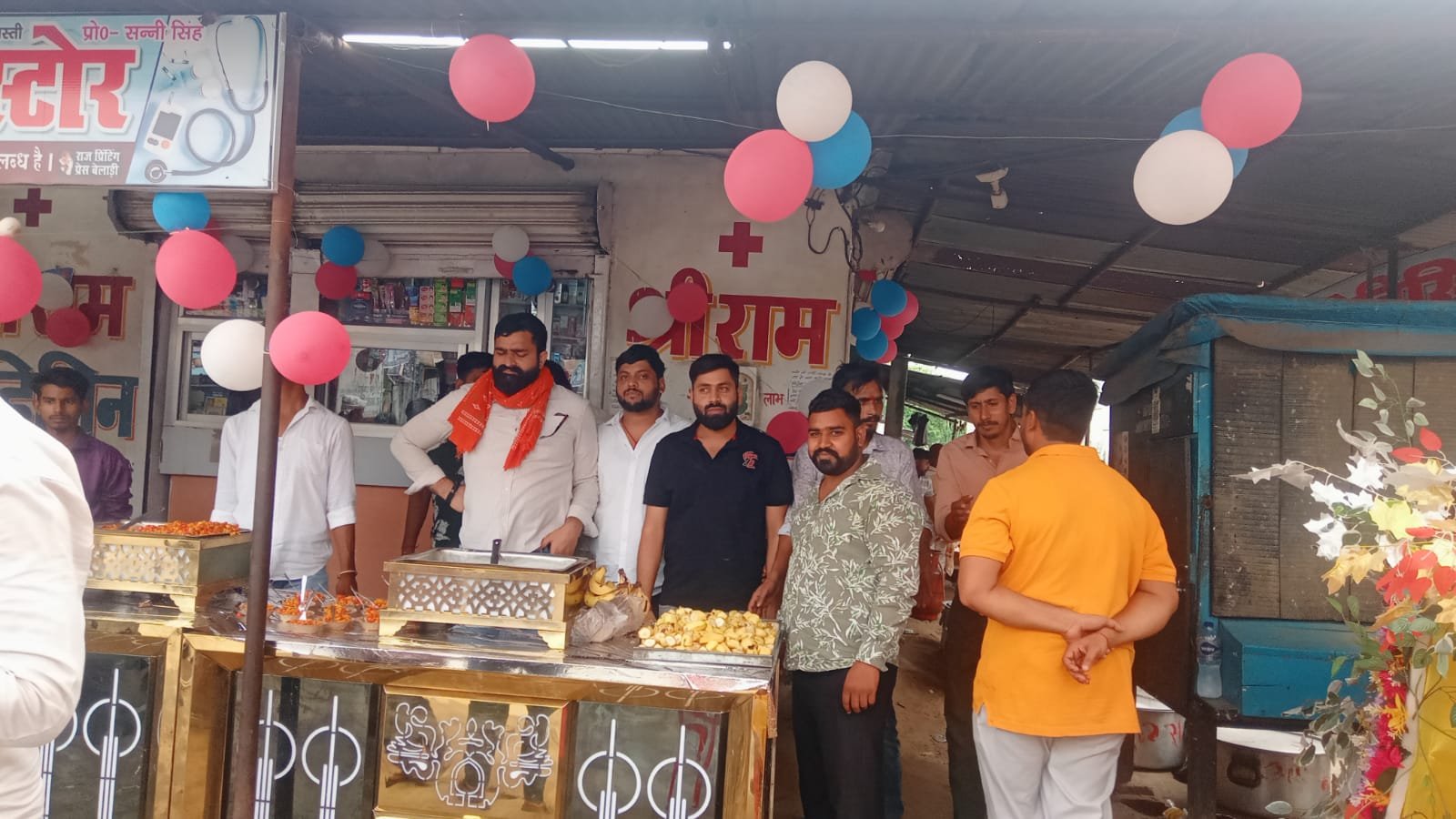 बड़े मंगल पर बेलाड़ी, पोखरनी और नगर बाजार में विशाल भंडारों का आयोजन, हजारों श्रद्धालुओं ने ग्रहण किया प्रसाद